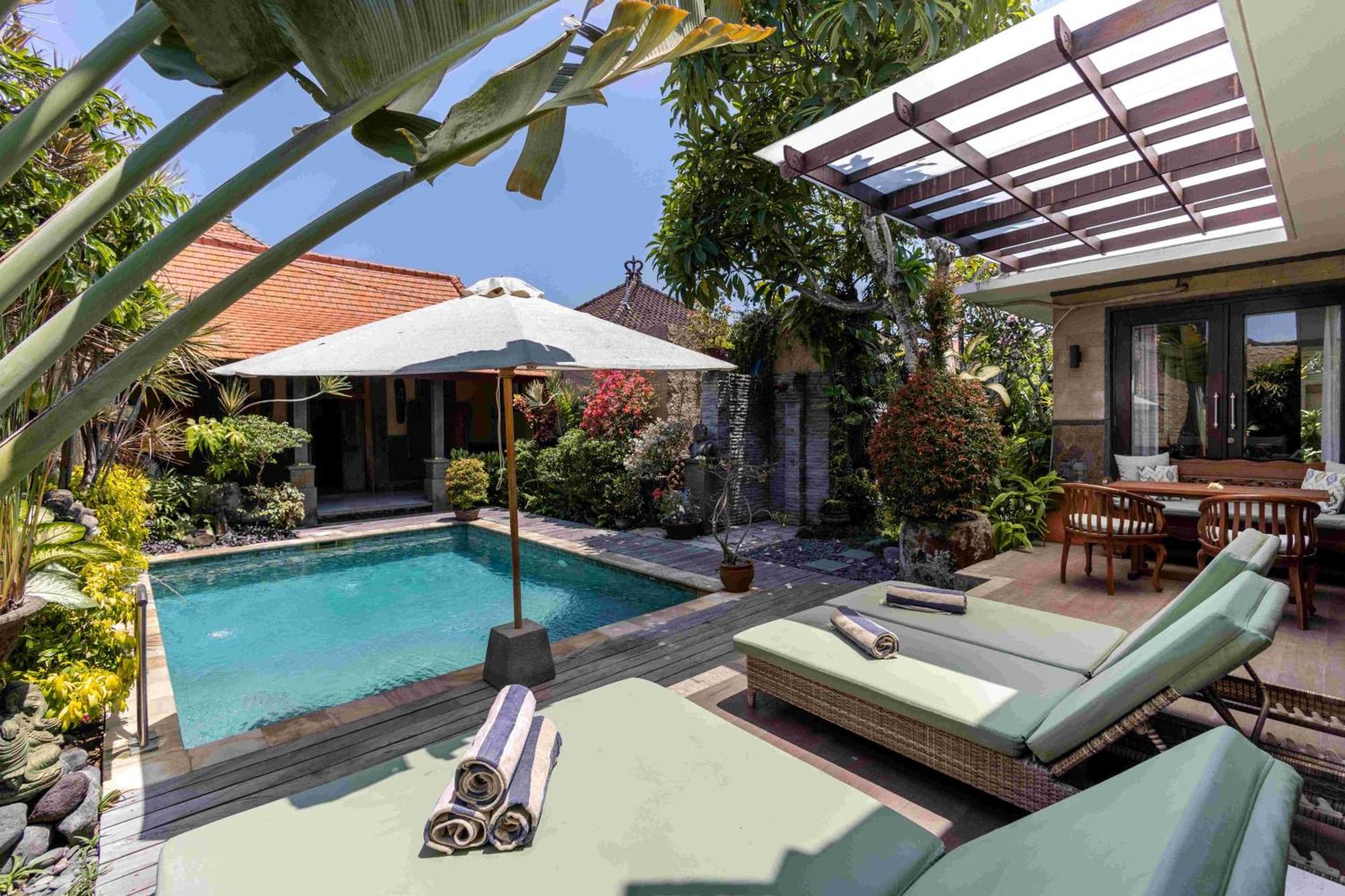 Villa Nesanur - Comfortable & Spacious Beachside Sanur ภายนอก รูปภาพ